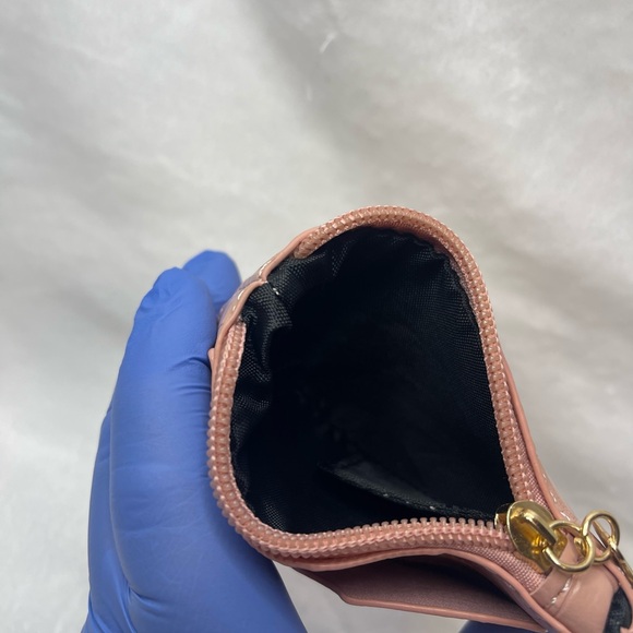 Unbranded pink alligator embossed wallet - Picture 4 of 6